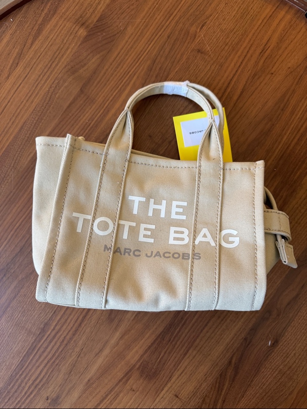 Marc Jacobs The Tote Bag Small in Beige